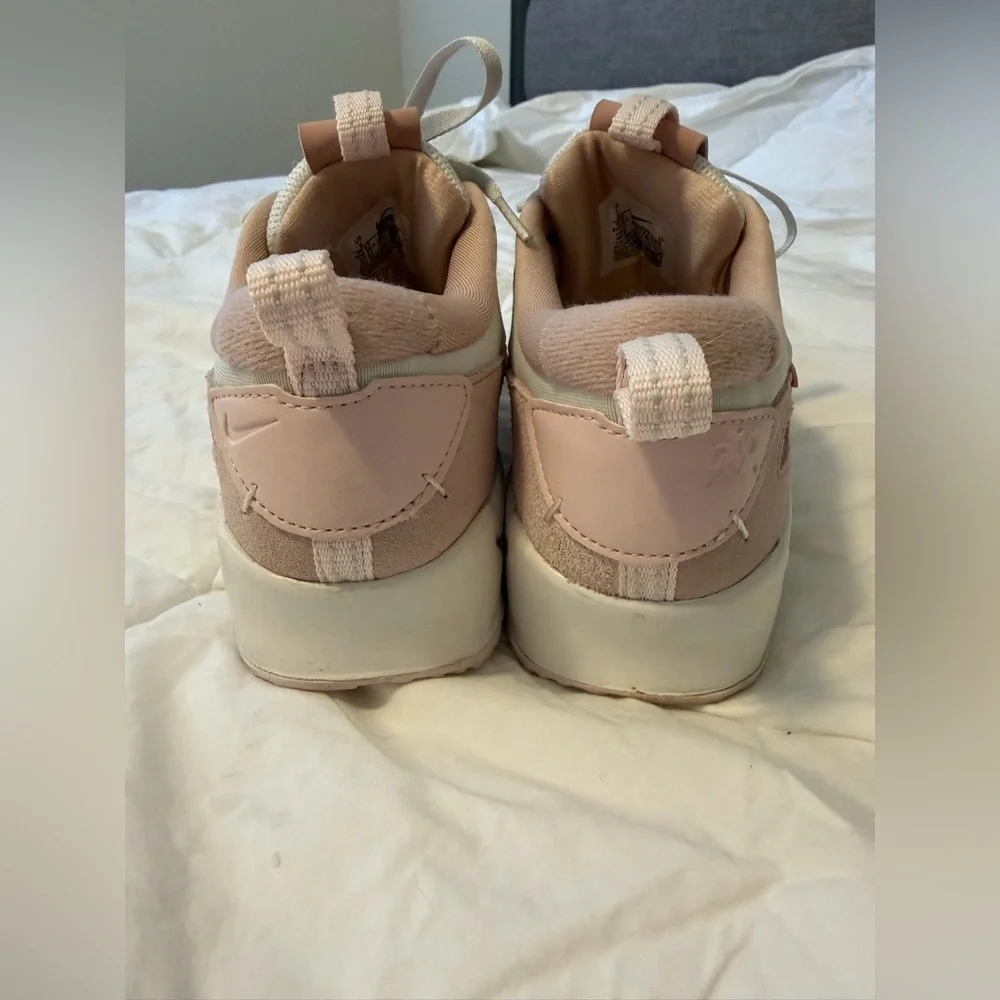 Nike Air Max Sneakers Blush Pink | Women’s Casual Athletic Shoes Size 6